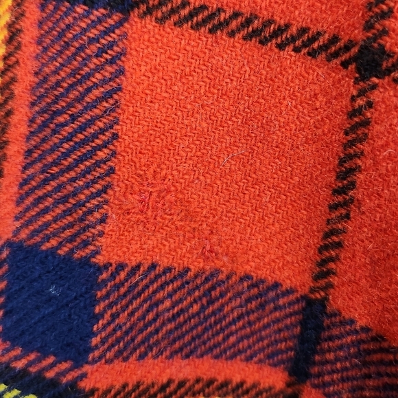 Vintage plaid tartan wool scarf - Picture 7 of 7